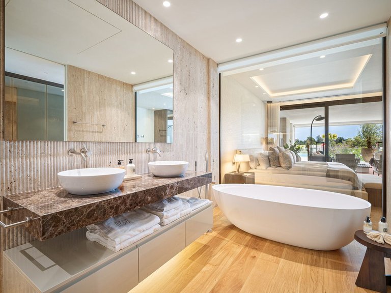 Apartment for Sale in Marbella Golden Mile, Malaga 5