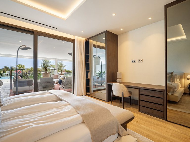 Apartment for Sale in Marbella Golden Mile, Malaga 23