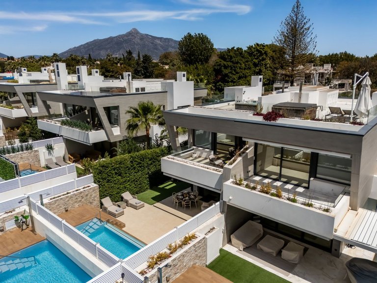 Town House for Sale in Puerto Banus, Malaga 18
