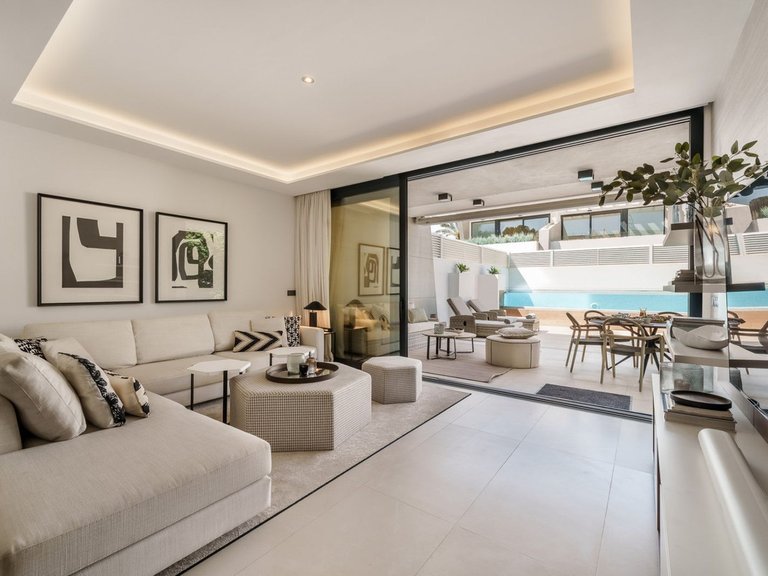 Town House for Sale in Puerto Banus, Malaga 2