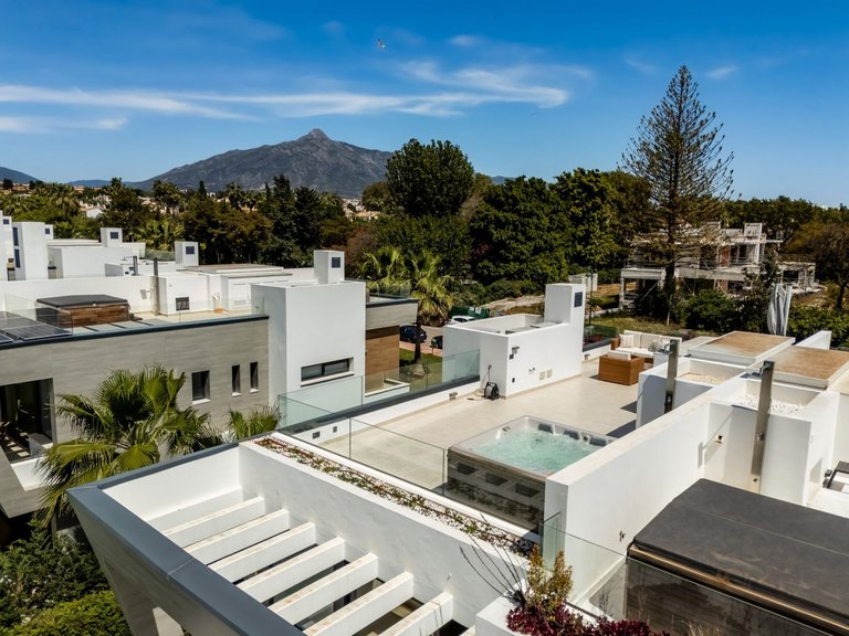Town House for Sale in Puerto Banus, Malaga 27