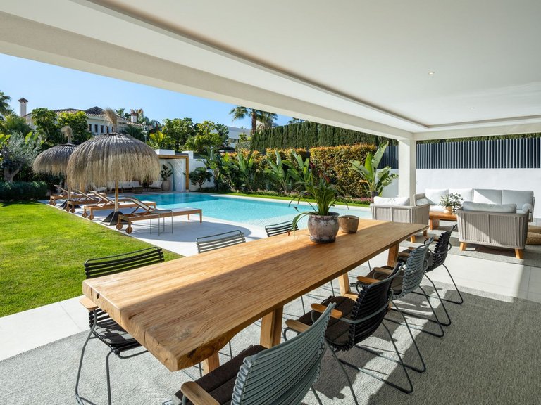 Villa for Sale in Nueva Andalucia, Malaga 10