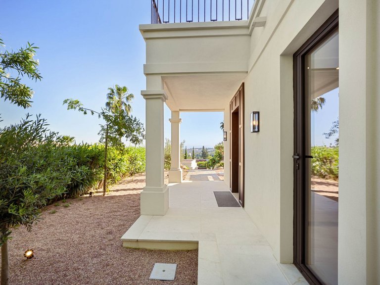 Villa for Sale in Nueva Andalucia, Malaga 34