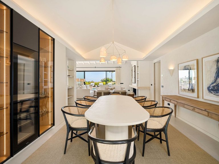 Villa for Sale in Nueva Andalucia, Malaga 41