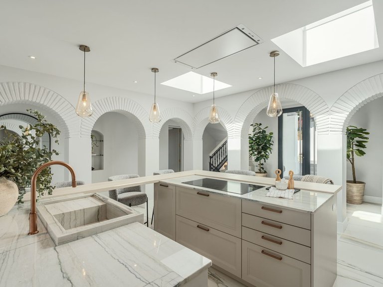 Villa for Sale in Marbella Golden Mile, Malaga 7