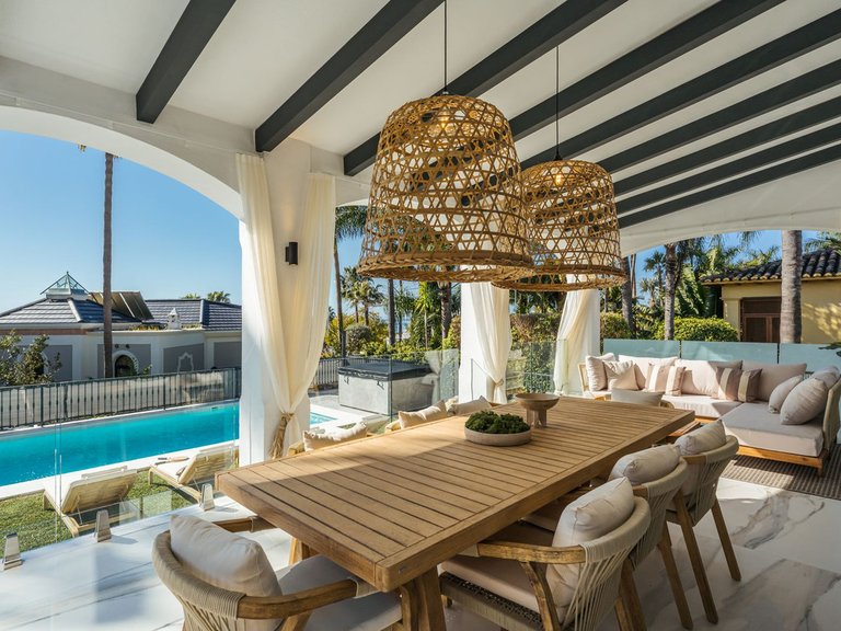 Villa for Sale in Marbella Golden Mile, Malaga 22