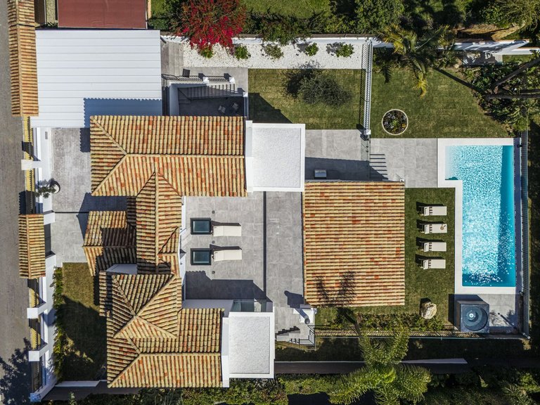 Villa for Sale in Marbella Golden Mile, Malaga 28