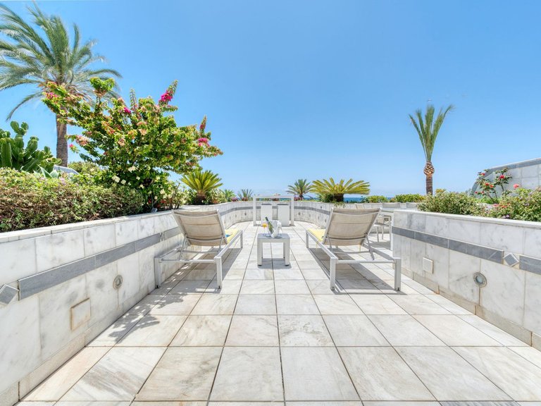 Apartment for Sale in Puerto Banus, Malaga 20