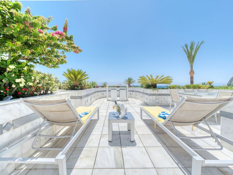 Apartment for Sale in Puerto Banus, Malaga 21