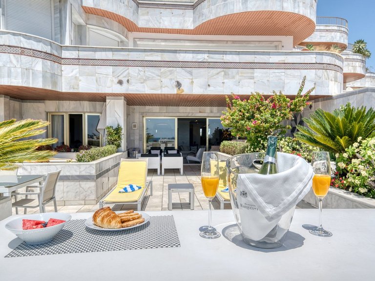 Apartment for Sale in Puerto Banus, Malaga 28