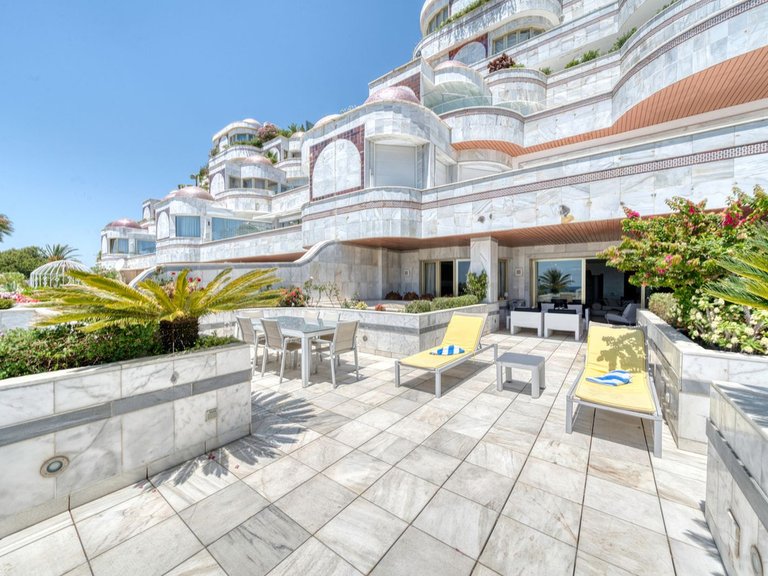 Apartment for Sale in Puerto Banus, Malaga 29