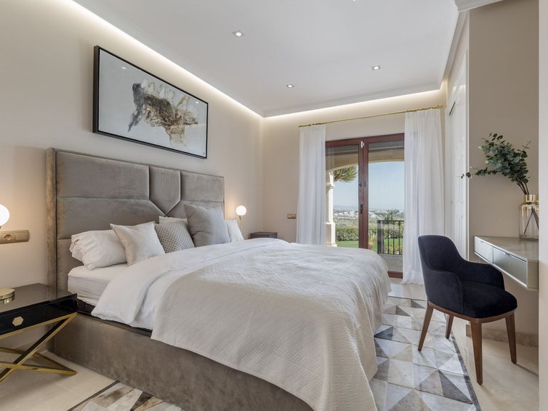 Villa for Sale in Benahavis, Malaga 20