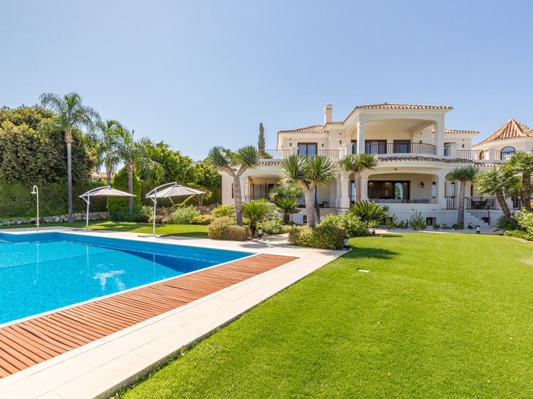 Villa for Sale in Benahavis, Malaga 24