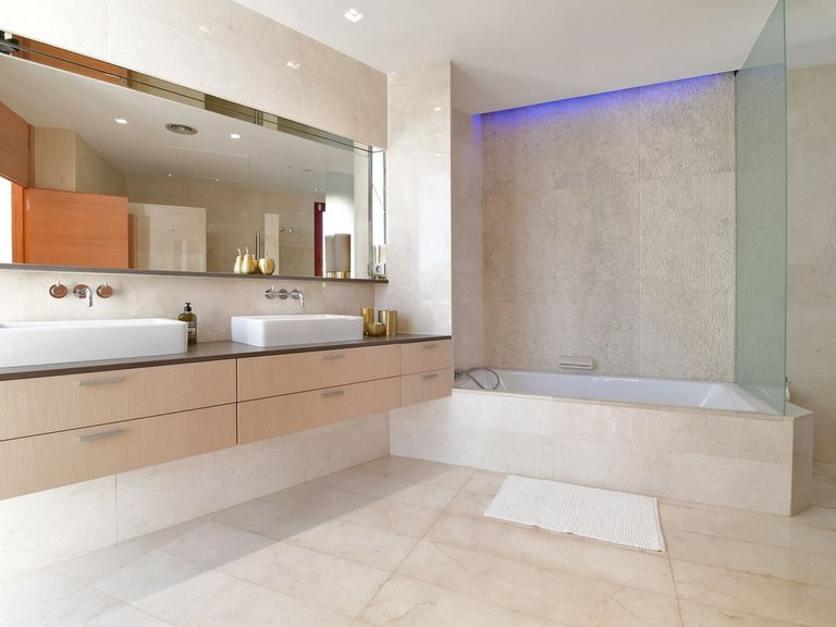 Villa for Sale in Nueva Andalucia, Malaga 32