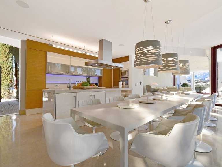 Villa for Sale in Nueva Andalucia, Malaga 36