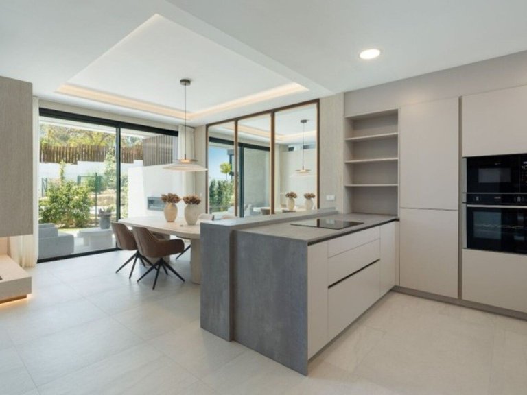 Villa for Sale in Marbella, Malaga 22