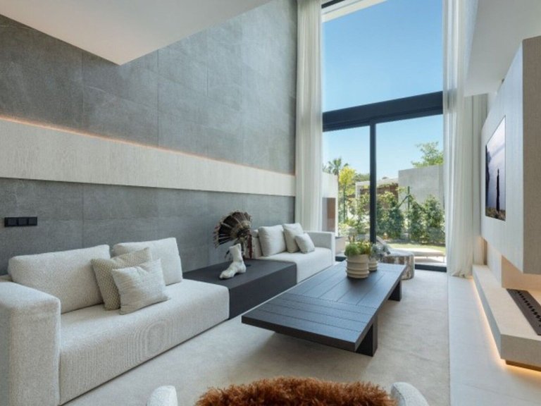 Villa for Sale in Marbella, Malaga 24