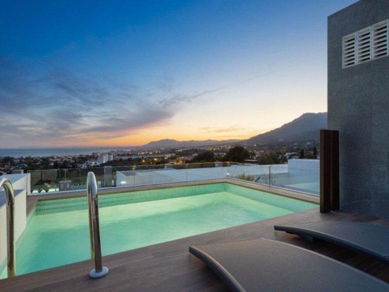 Villa for Sale in Marbella, Malaga 31