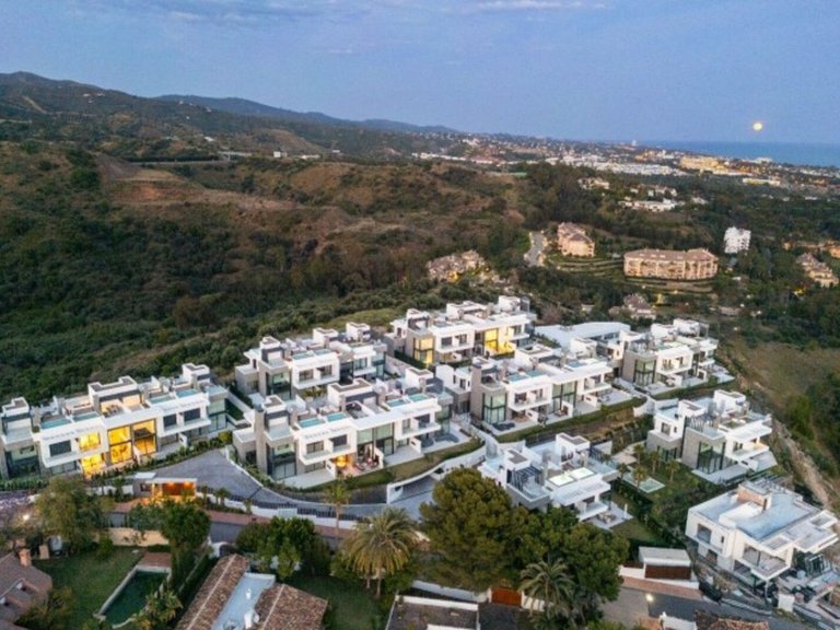 Villa for Sale in Marbella, Malaga 33