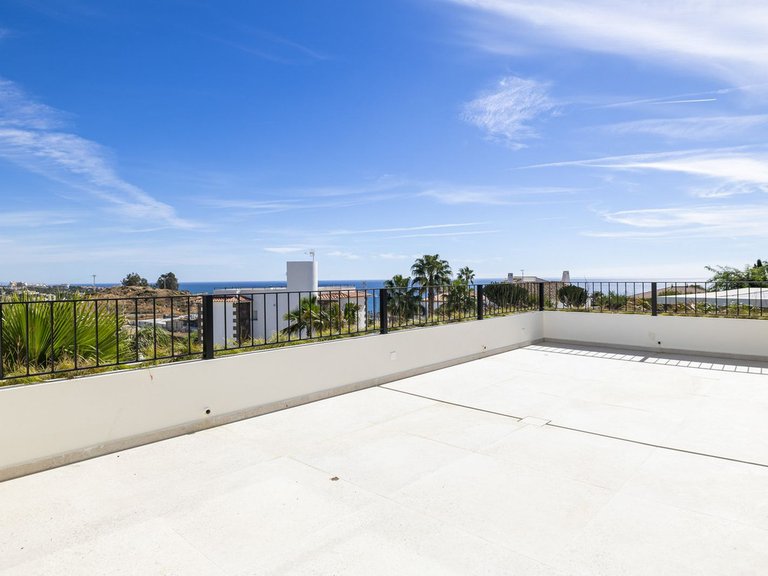 Villa for Sale in Estepona, Malaga 41