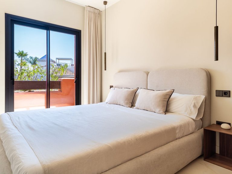 Town House for Sale in Marbella Golden Mile, Malaga 19