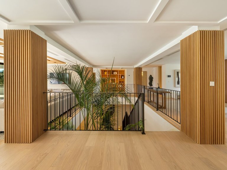 Villa for Sale in Nueva Andalucia, Malaga 11