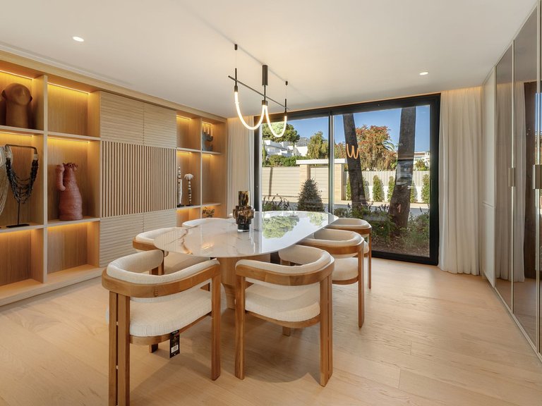 Villa for Sale in Nueva Andalucia, Malaga 13