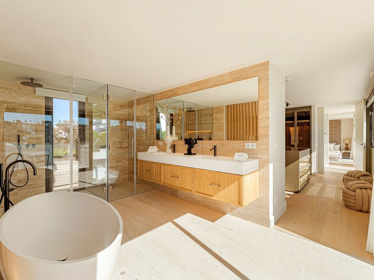 Villa for Sale in Nueva Andalucia, Malaga 27