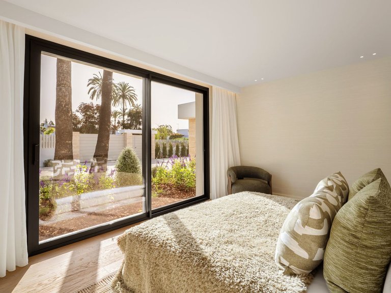 Villa for Sale in Nueva Andalucia, Malaga 40
