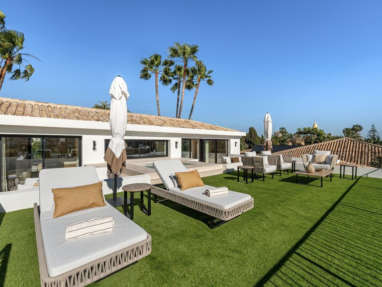 Villa for Sale in Nueva Andalucia, Malaga 42