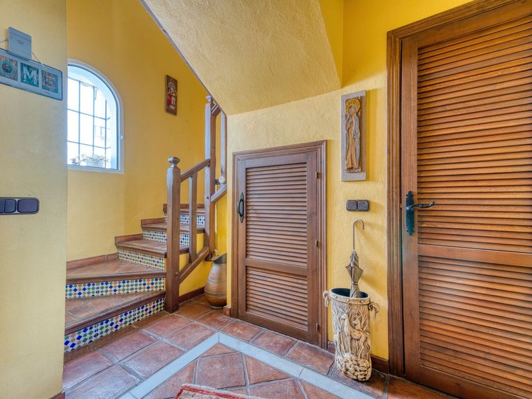 Town House for Sale in Benahavis, Malaga 10