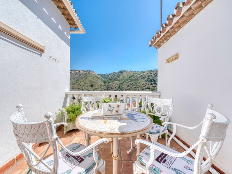 Town House for Sale in Benahavis, Malaga 3