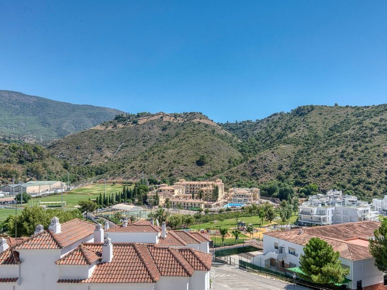Town House for Sale in Benahavis, Malaga 5