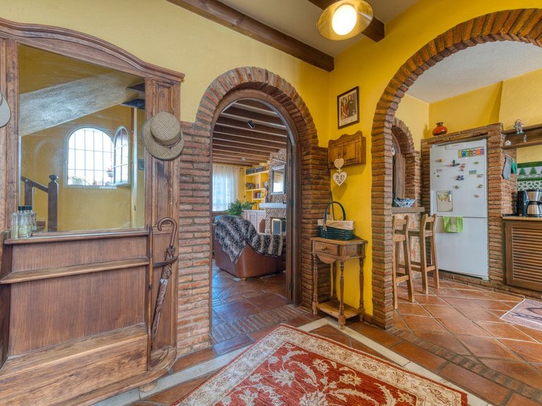 Town House for Sale in Benahavis, Malaga 11