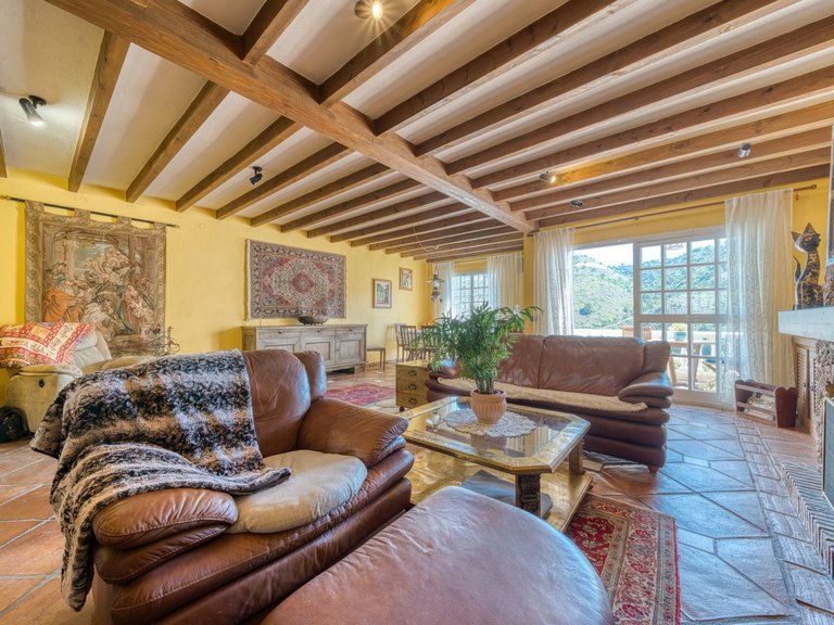 Town House for Sale in Benahavis, Malaga 15