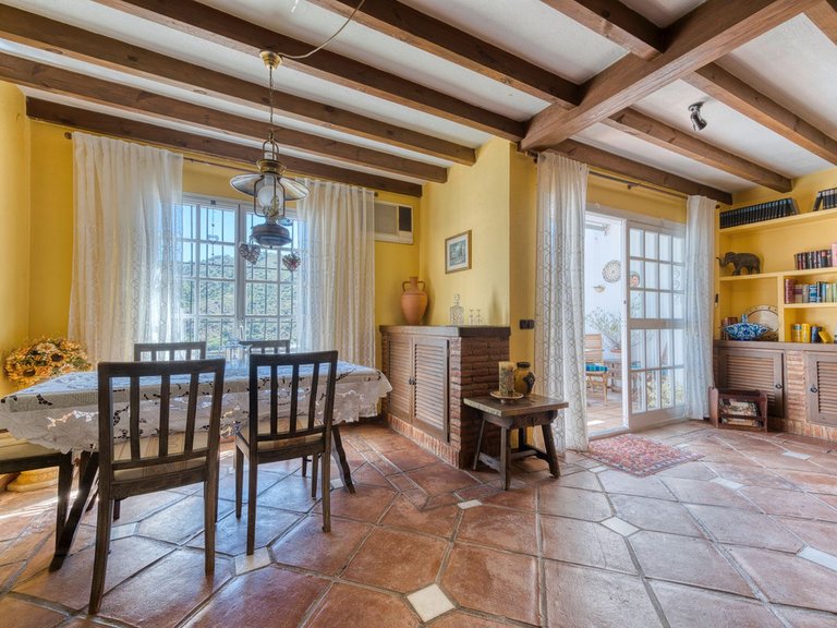 Town House for Sale in Benahavis, Malaga 18