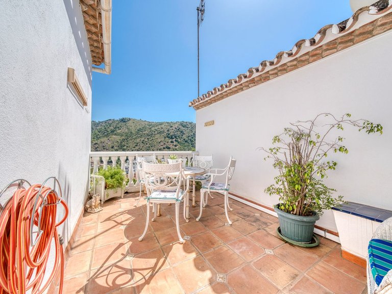 Town House for Sale in Benahavis, Malaga 23