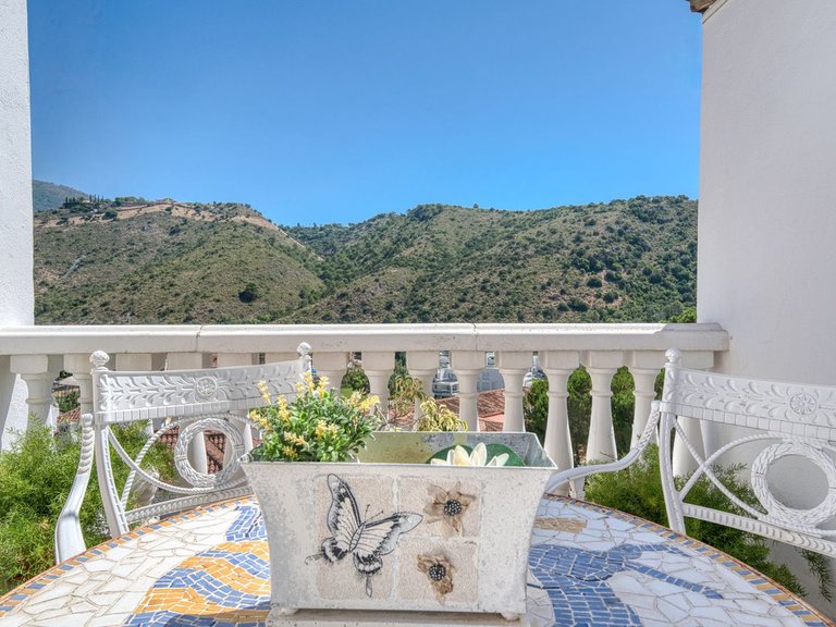 Town House for Sale in Benahavis, Malaga 26