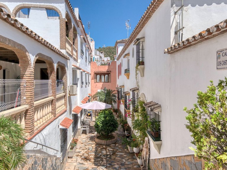 Town House for Sale in Benahavis, Malaga 27