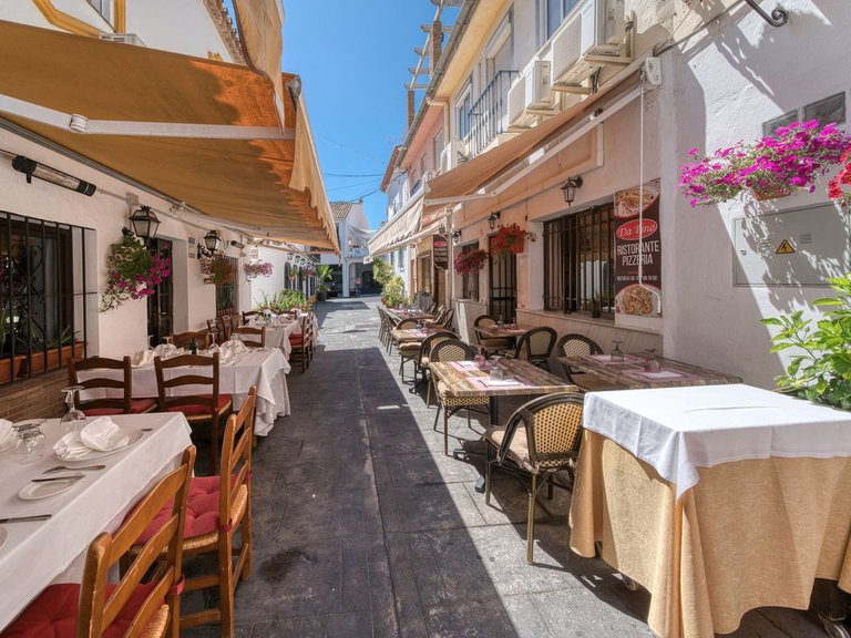 Town House for Sale in Benahavis, Malaga 33