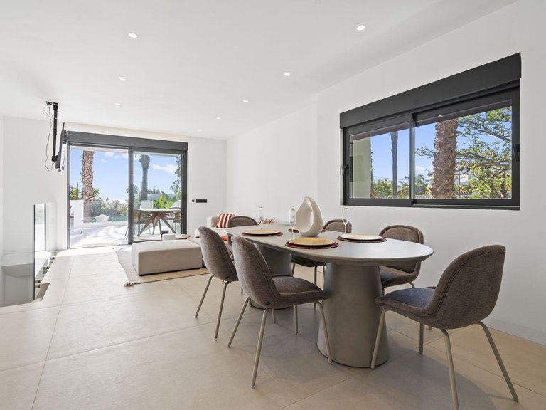 Penthouse for Sale in Estepona, Malaga 17