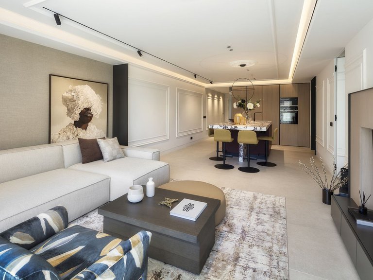 Apartment for Sale in Marbella Golden Mile, Malaga 3