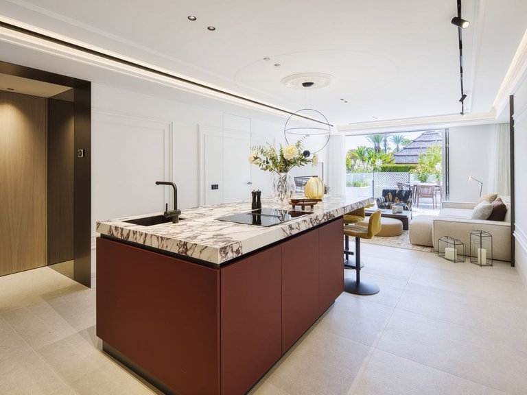 Apartment for Sale in Marbella Golden Mile, Malaga 5