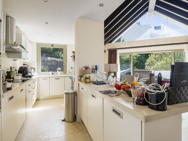 Penthouse for Sale in Benahavis, Malaga 9