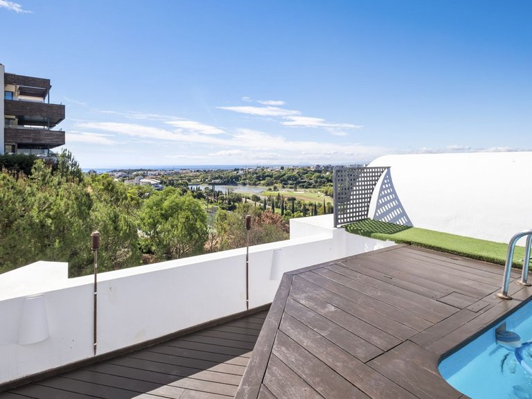Penthouse for Sale in Benahavis, Malaga 19
