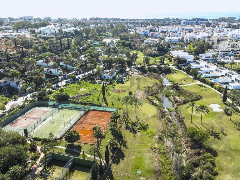 Villa for Sale in Estepona, Malaga 31
