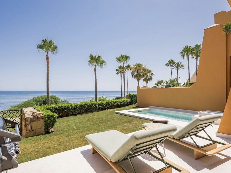 Apartment for Sale in Estepona, Malaga 1