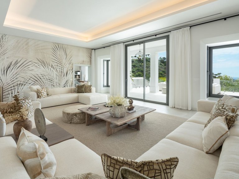 Villa for Sale in El Madronal, Malaga 13