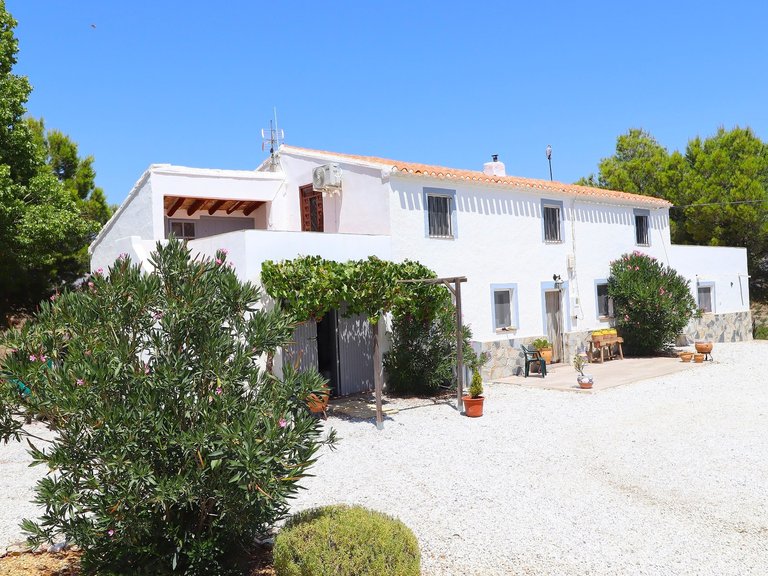Country House for Sale in Velez-rubio, Almeria 9