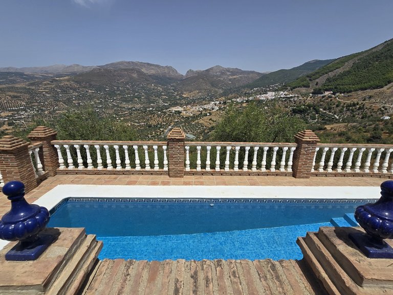 Town House for Sale in Alcaucin, Malaga 5